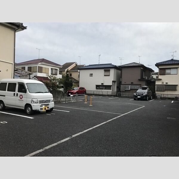 駐車場 (駐車場)