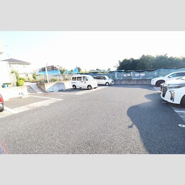 駐車場 (駐車場)