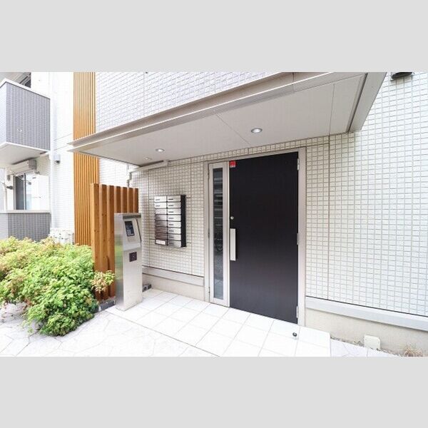 エントランス (エントランス)