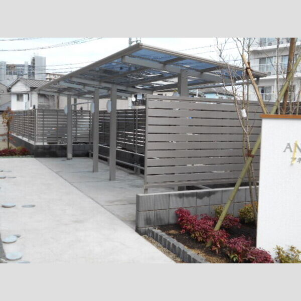 現地周辺 (駐輪場)