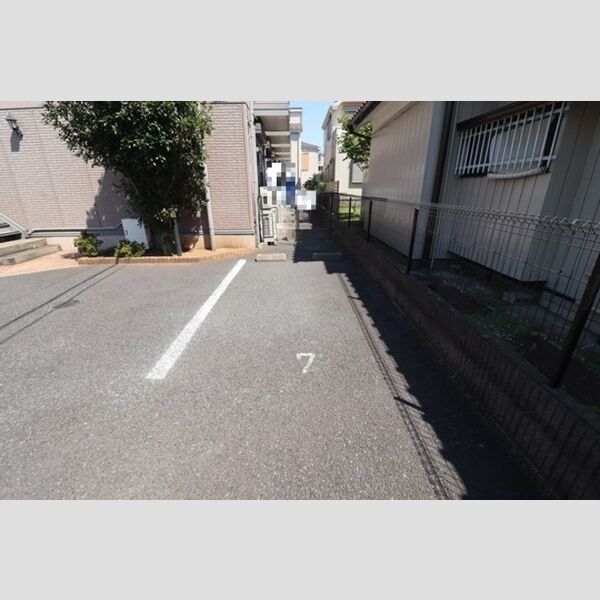 駐車場 (駐車場)