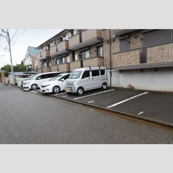 駐車場 (駐車場)
