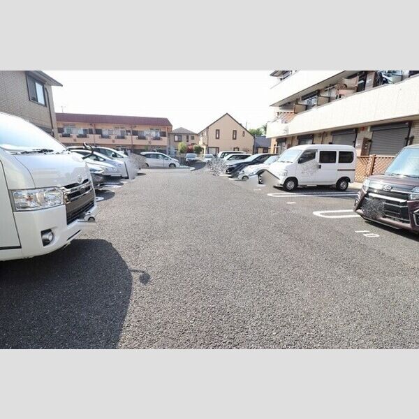 駐車場 (駐車場)
