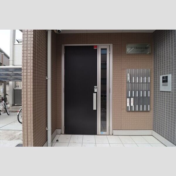 エントランス (エントランス)