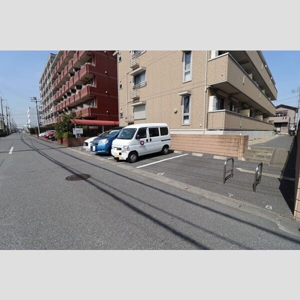 駐車場 (駐車場)