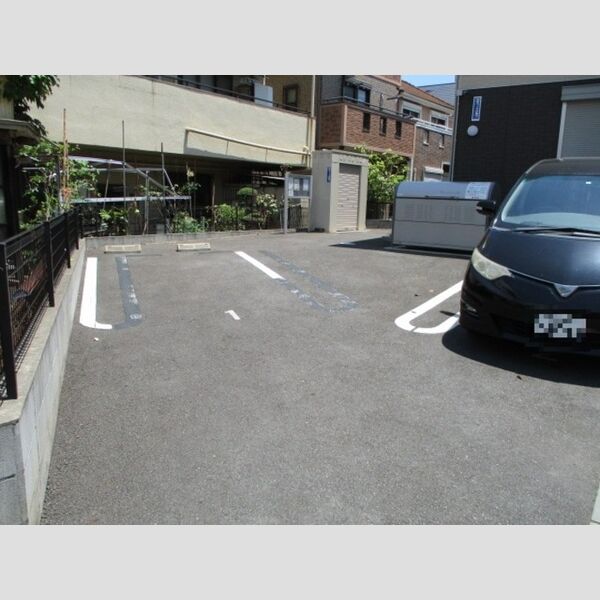 駐車場 (駐車場)