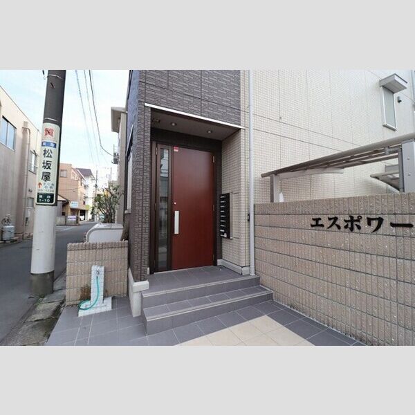 エントランス (エントランス)