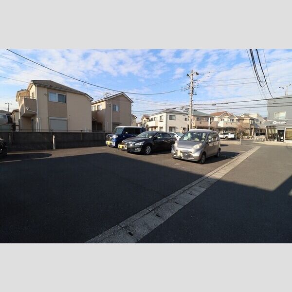駐車場 (駐車場)