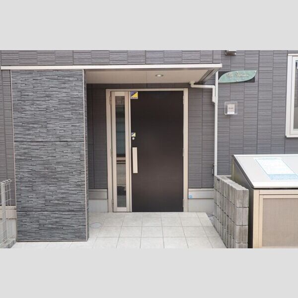 エントランス (エントランス)