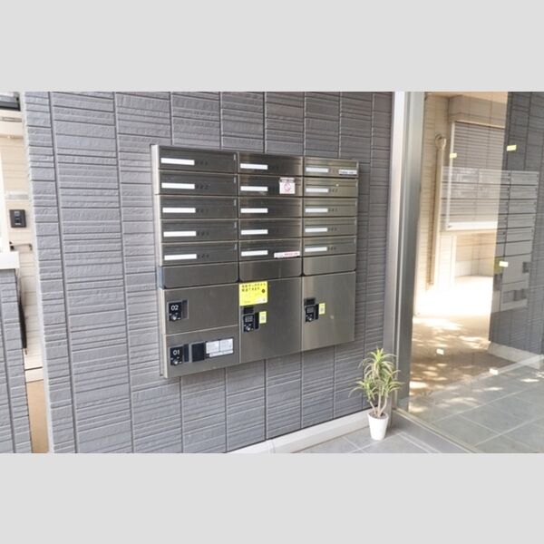 現地周辺 (集合ポスト&宅配ボックス)