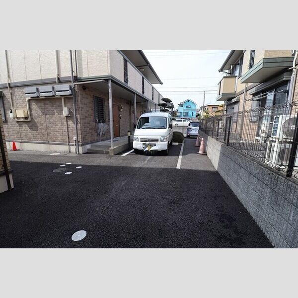 駐車場 (駐車場)
