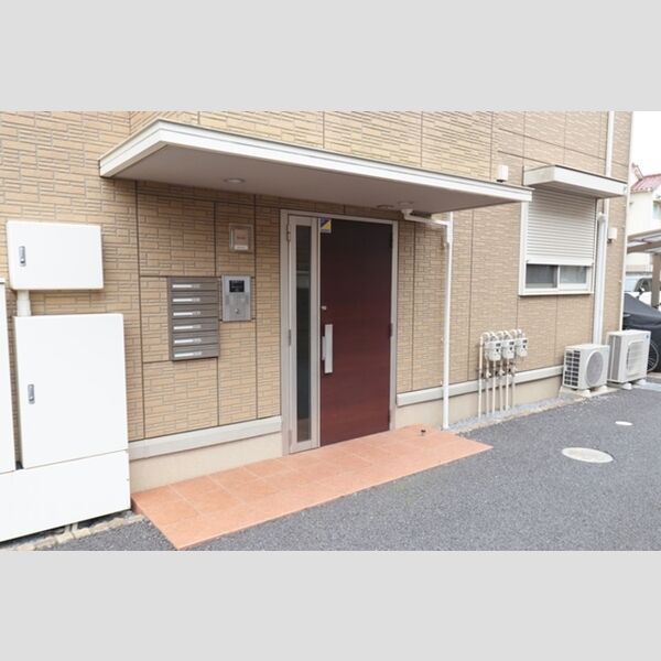 エントランス (エントランス)