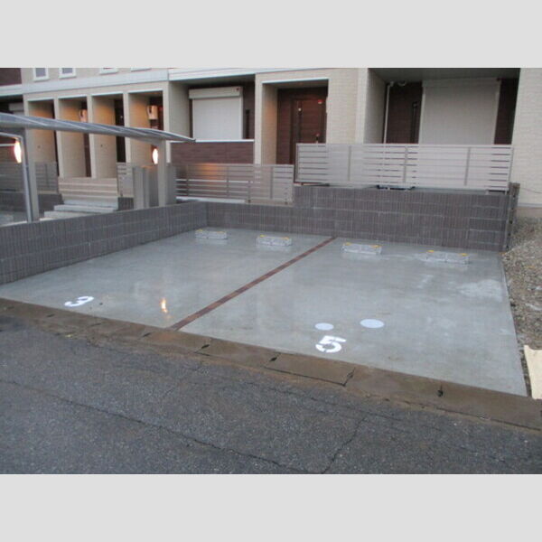 駐車場 (駐車場)