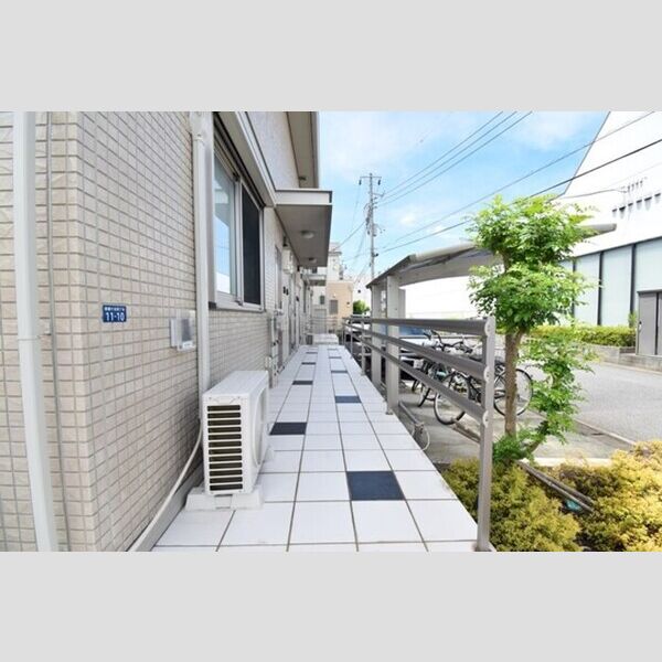 エントランス (共用通路)