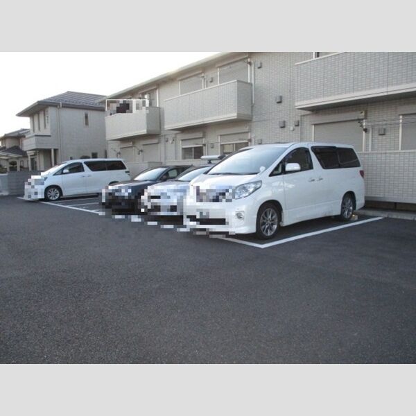 駐車場 (駐車場)