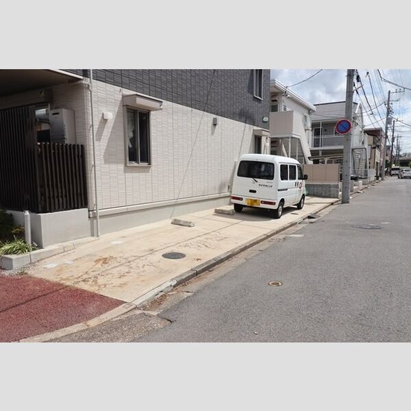 駐車場 (駐車場)