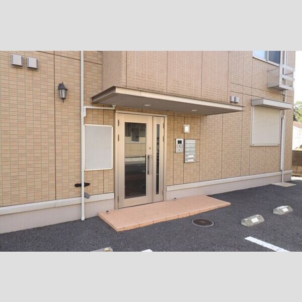 エントランス (エントランス)