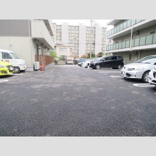 駐車場 (駐車場)
