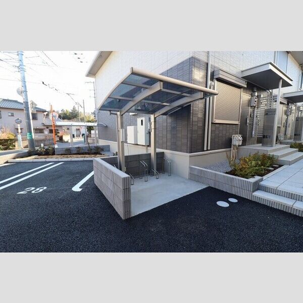 現地周辺 (駐輪場)