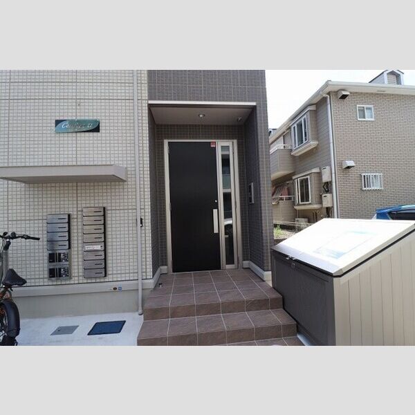 エントランス (エントランス)