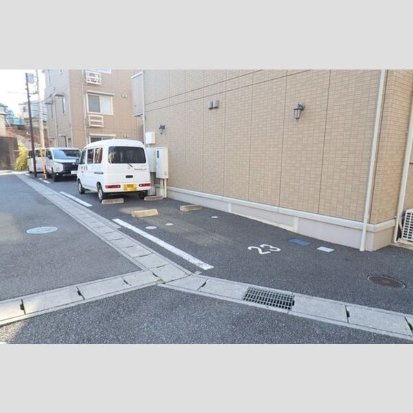 駐車場 (駐車場)