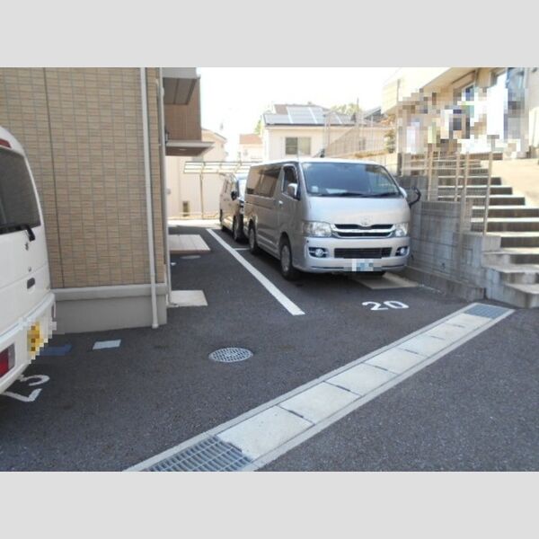 駐車場 (駐車場)