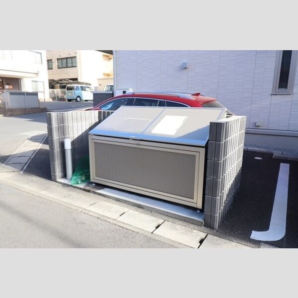 現地周辺 (ゴミ置き場)