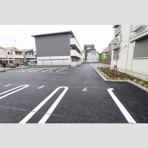 駐車場 (駐車場)