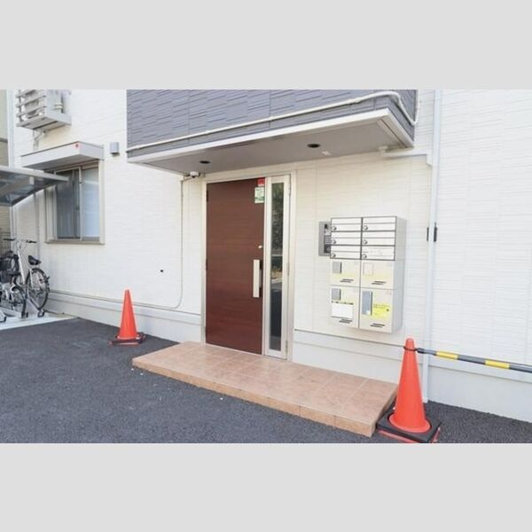 エントランス (エントランス)
