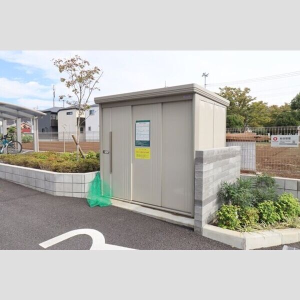 現地周辺 (ゴミ置き場)