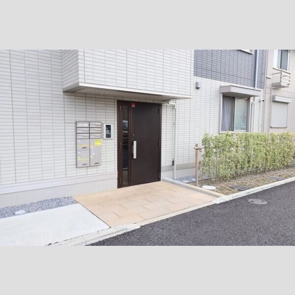 エントランス (エントランス)