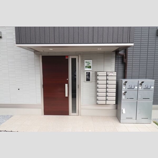 エントランス (エントランス)