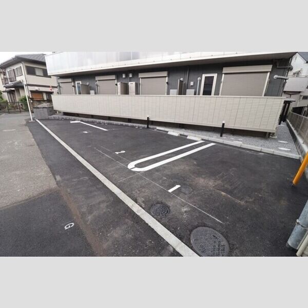 駐車場 (駐車場)