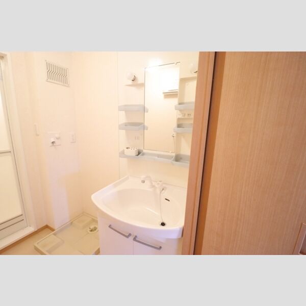 洗面所 (洗髪洗面化粧台)