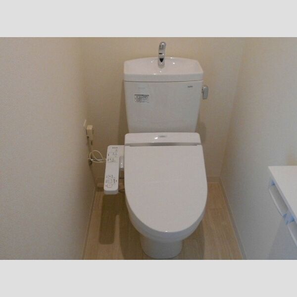 トイレ (トイレ　温水洗浄暖房便座)