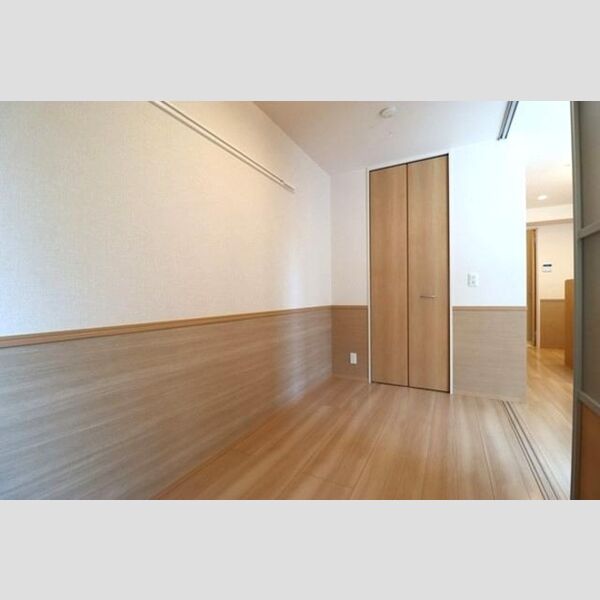 その他 (洋室　4帖)