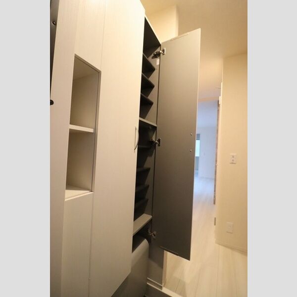 玄関 (シューズボックス)