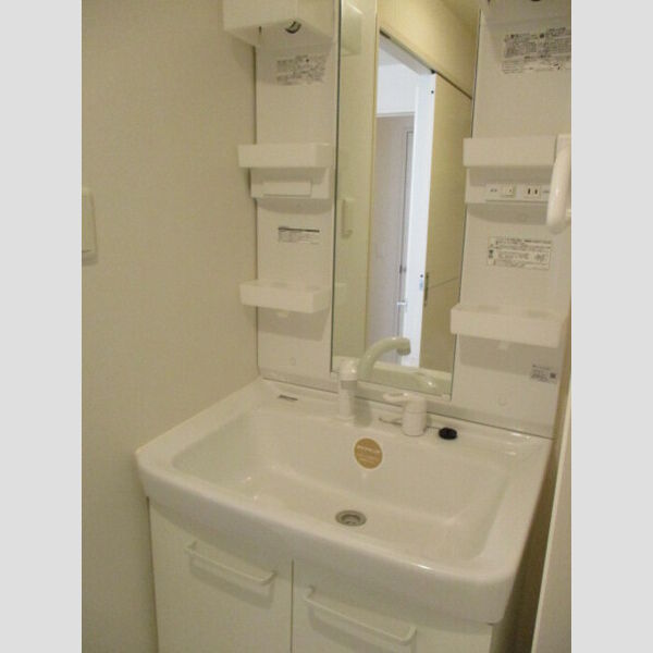 洗面所 (洗髪洗面化粧台)