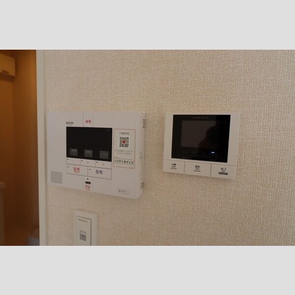 その他設備 (セコムのセキュリティシステム&テレビインターホン)