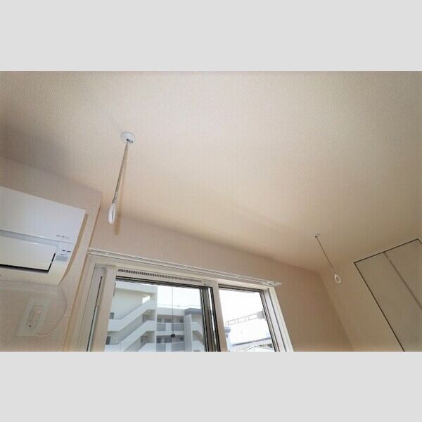 その他 (室内物干し)