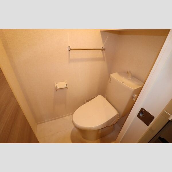 トイレ (トイレ　温水洗浄暖房便座)