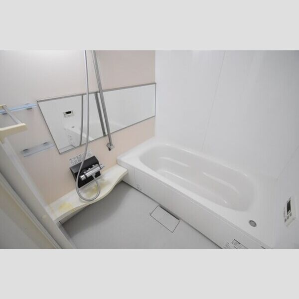 バス (ユニットバス　追い焚き機能付き)