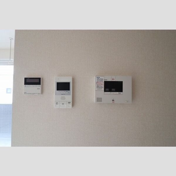 その他設備 (セコムのセキュリティシステム&モニター付インターホン)