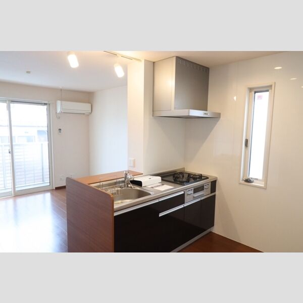 キッチン (キッチン　三口コンロ)