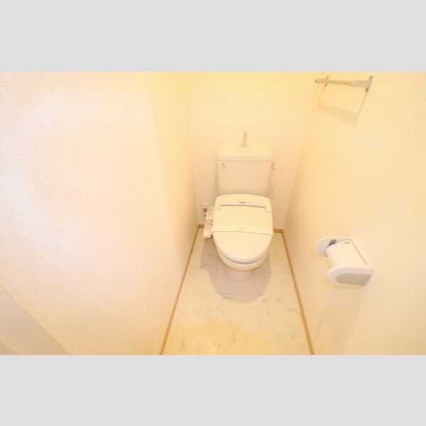 トイレ (トイレ　温水洗浄暖房便座)