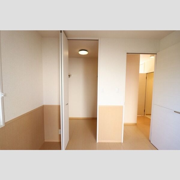 収納 (ウォークインクローゼット)