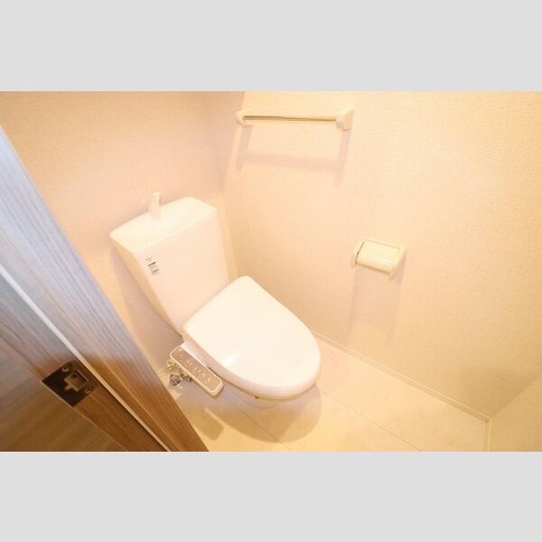 トイレ (トイレ　温水洗浄暖房便座)