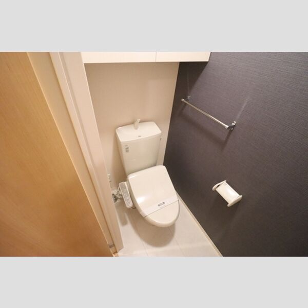 トイレ (温水洗浄暖房便座)