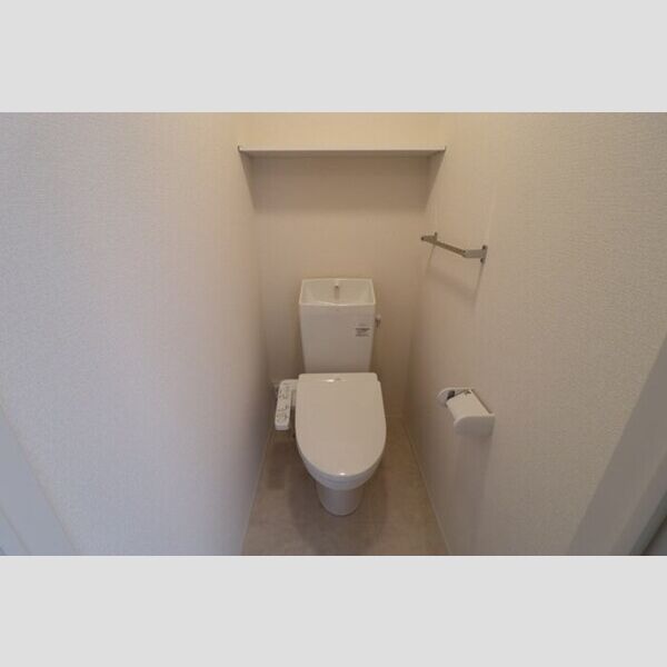 トイレ (トイレ　温水洗浄暖房便座)