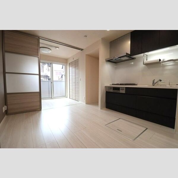 居室・リビング (リビング　8帖)